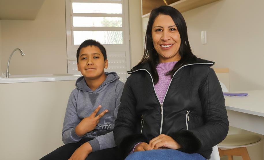 Com apoio da Estado, 94 famílias da Lapa recebem as chaves da casa própria