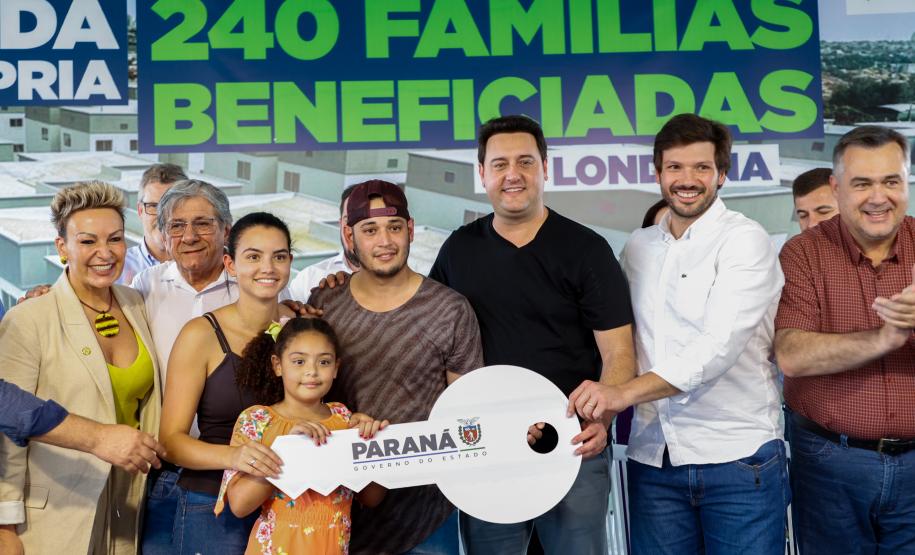 Aporte de R$ 2,5 milhões do Estado ajuda 166 famílias de Londrina a comprarem apartamento