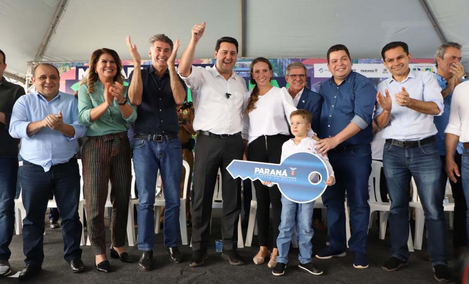 Com apoio do Estado para entrada, 85 famílias de Cascavel conquistam a casa própria