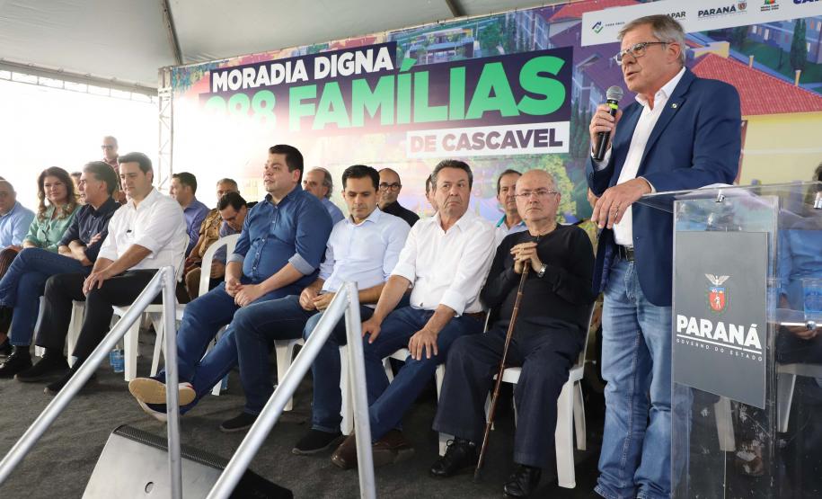 Com apoio do Estado para entrada, 85 famílias de Cascavel conquistam a casa própria