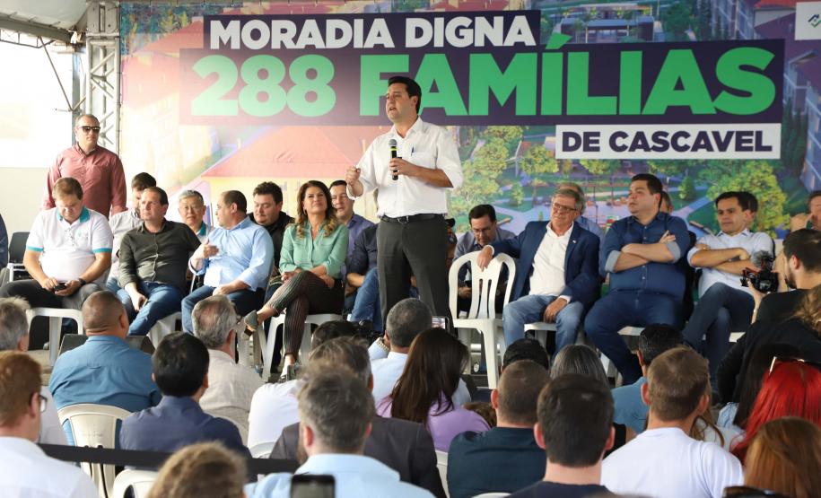 Com apoio do Estado para entrada, 85 famílias de Cascavel conquistam a casa própria
