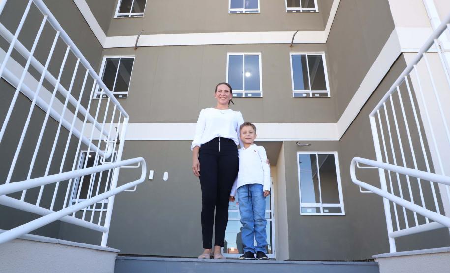 Com apoio do Estado para entrada, 85 famílias de Cascavel conquistam a casa própria