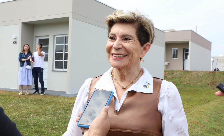 Ratinho Junior entrega 408 casas em Ponta Grossa