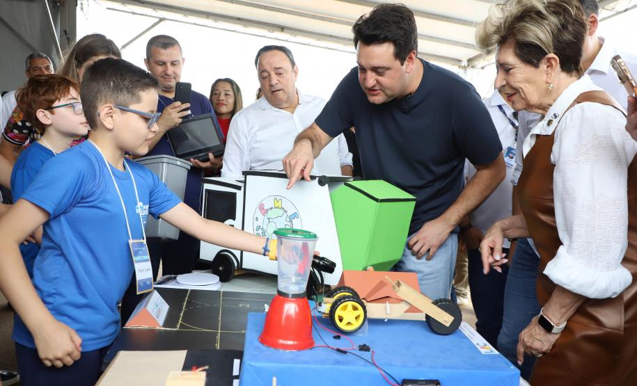 Ratinho Junior entrega 408 casas em Ponta Grossa