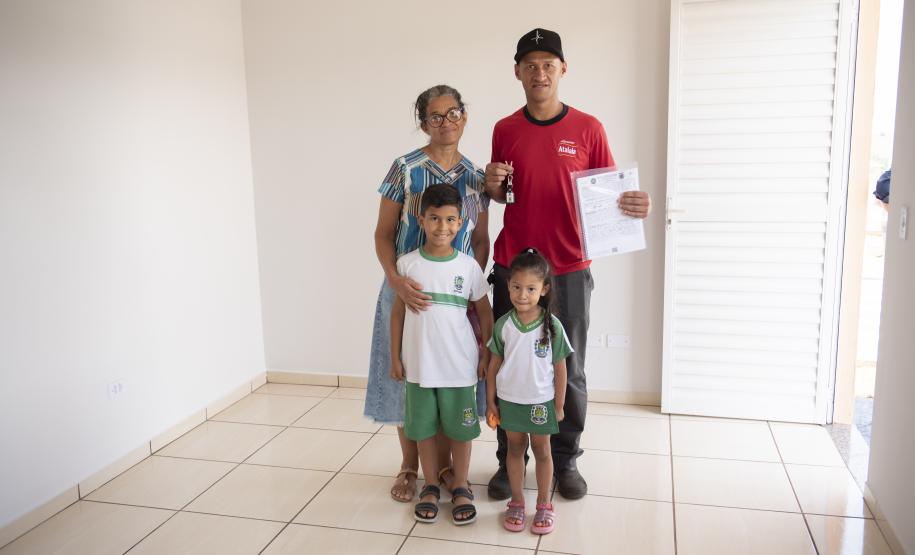 Cohapar realiza duas entregas de moradias no Paraná: Atalaia e Paiçandu