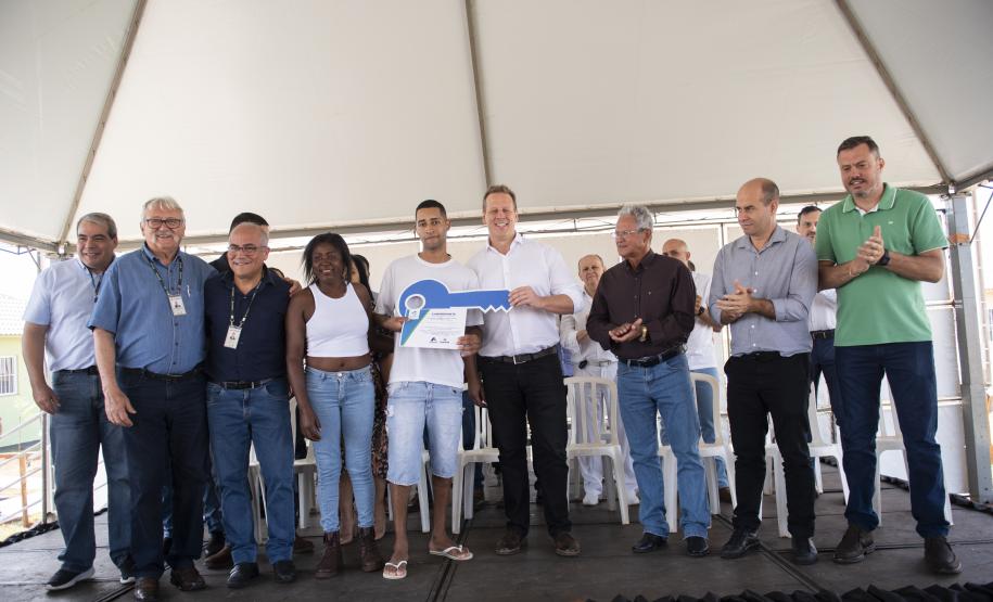 Cohapar realiza duas entregas de moradias no Paraná: Atalaia e Paiçandu