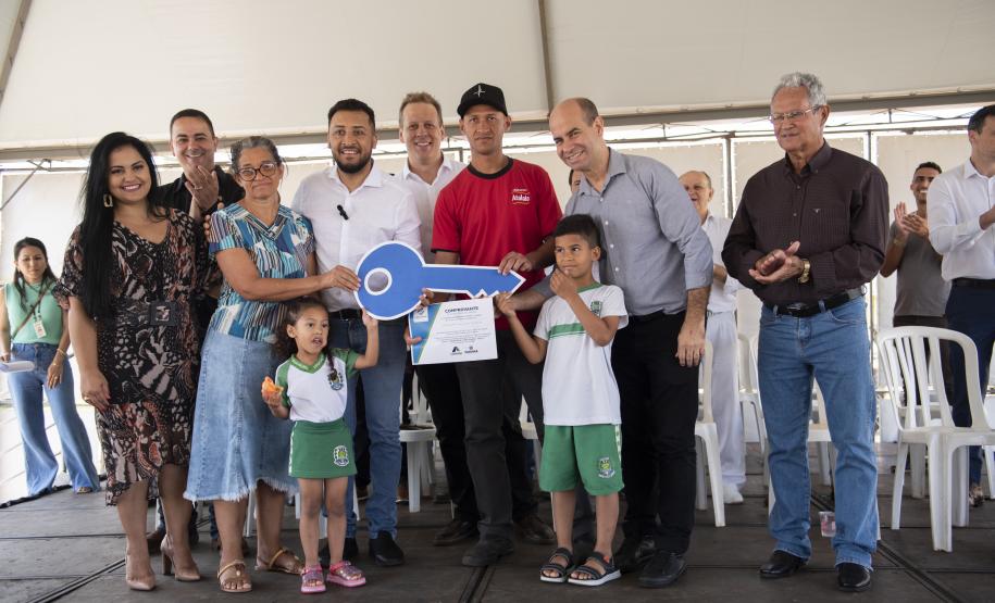 Cohapar realiza duas entregas de moradias no Paraná: Atalaia e Paiçandu