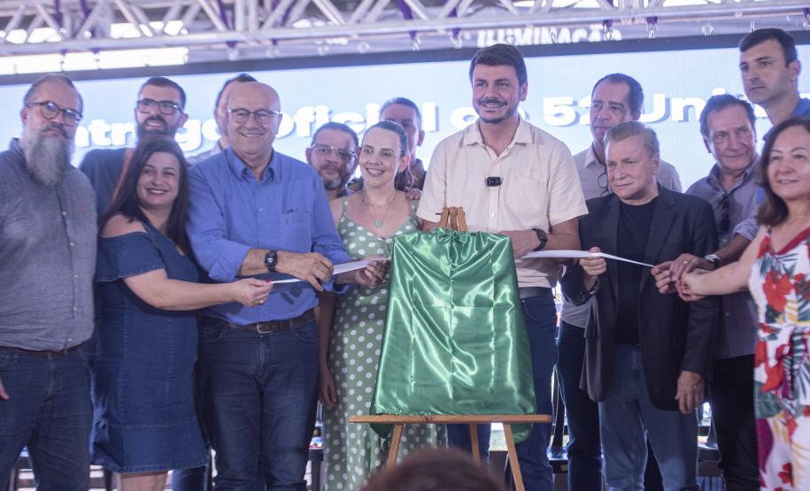 Famílias de Moreira Sales recebem as chaves da casa própria após subsídio do Estado