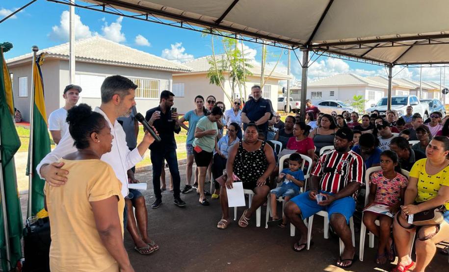 Estado ajuda no valor de entrada e 63 famílias de Terra Rica compram imóvel próprio