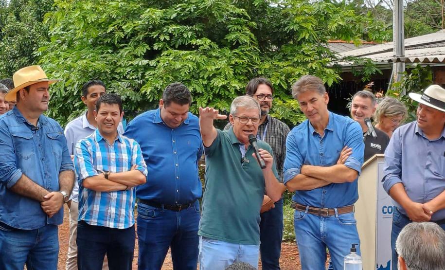 Cohapar entrega 76 matrículas de regularização fundiária para famílias de Cascavel