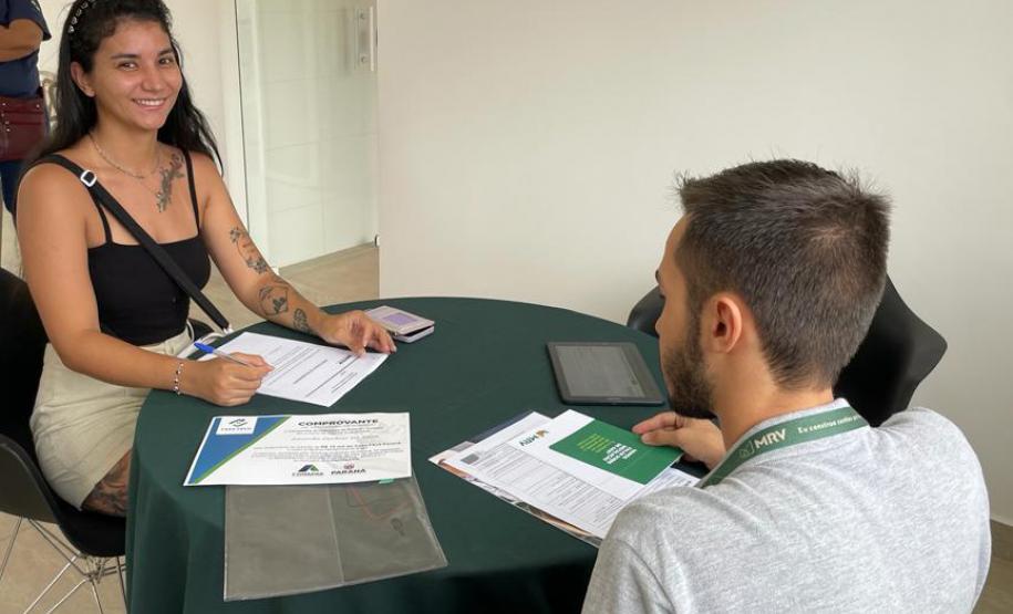 Governo ajuda na entrada e 97 famílias de Londrina realizam o sonho da casa própria