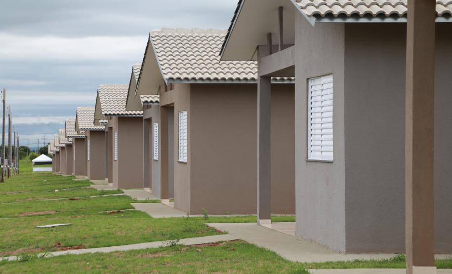 Governador entrega condomínio residencial para 103 famílias em Loanda