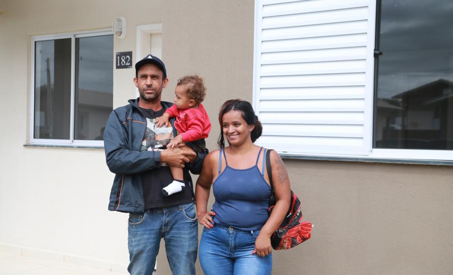 Governador entrega condomínio residencial para 103 famílias em Loanda