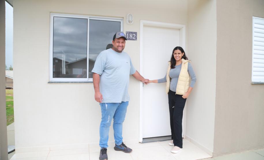 Governador entrega condomínio residencial para 103 famílias em Loanda