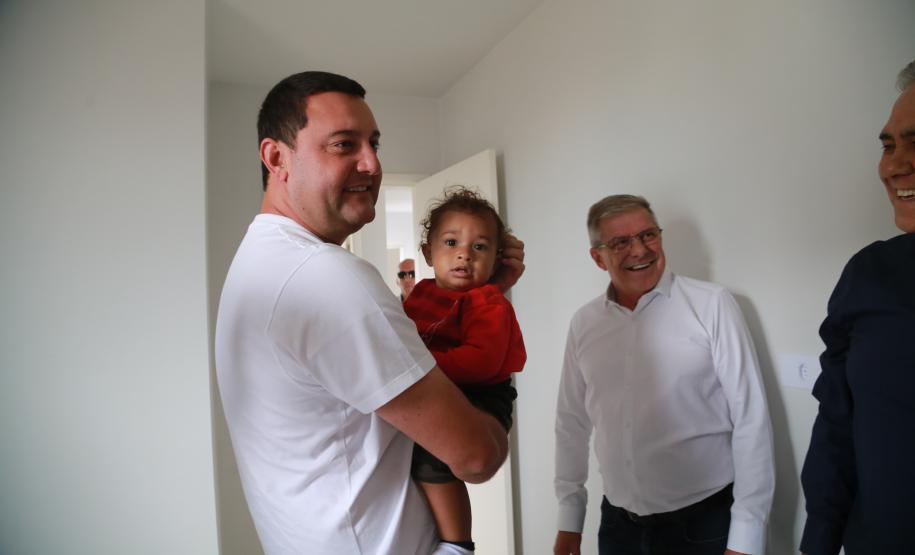 Governador entrega condomínio residencial para 103 famílias em Loanda