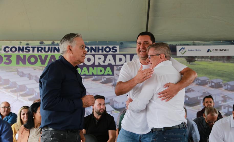 Governador entrega condomínio residencial para 103 famílias em Loanda