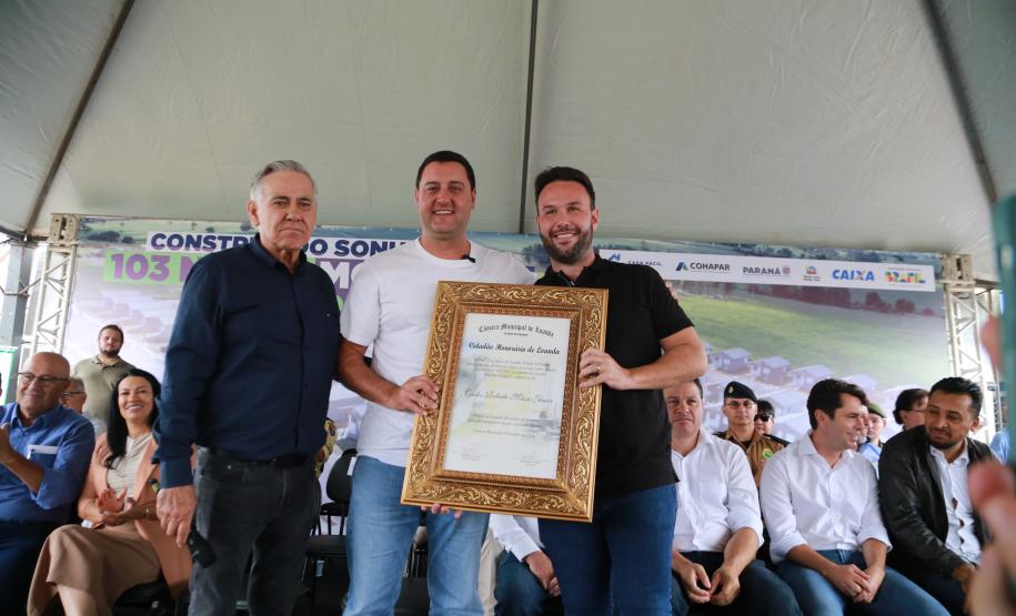 Governador entrega condomínio residencial para 103 famílias em Loanda