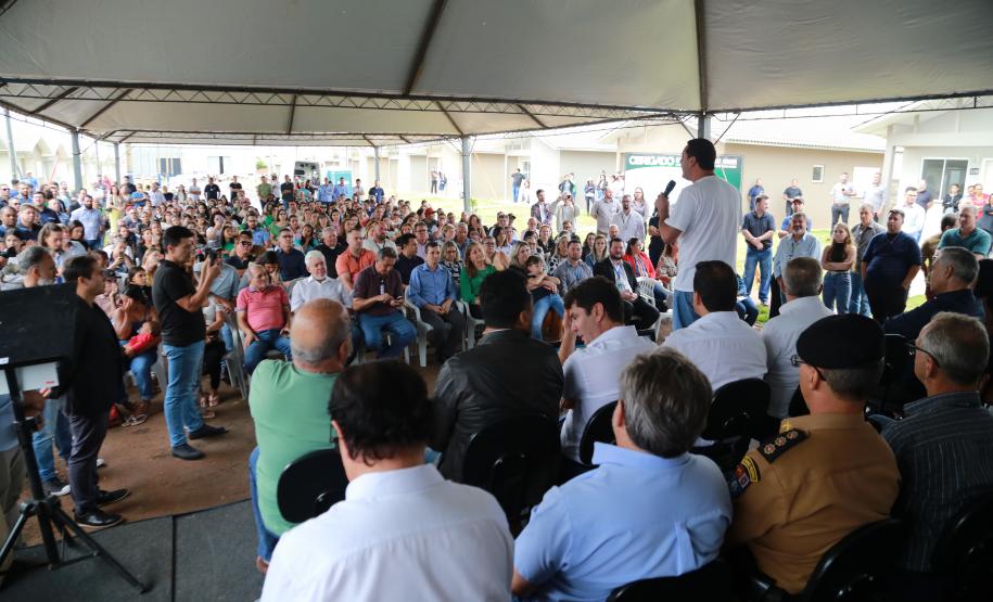 Governador entrega condomínio residencial para 103 famílias em Loanda