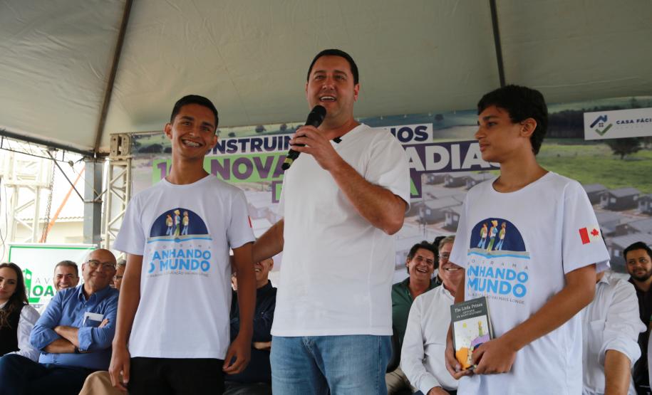 Governador entrega condomínio residencial para 103 famílias em Loanda