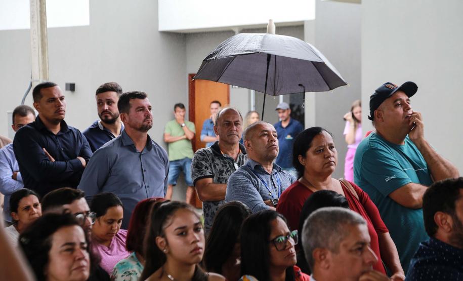 Com subsídio do Estado, 20 famílias de Marilena recebem as chaves da casa própria
