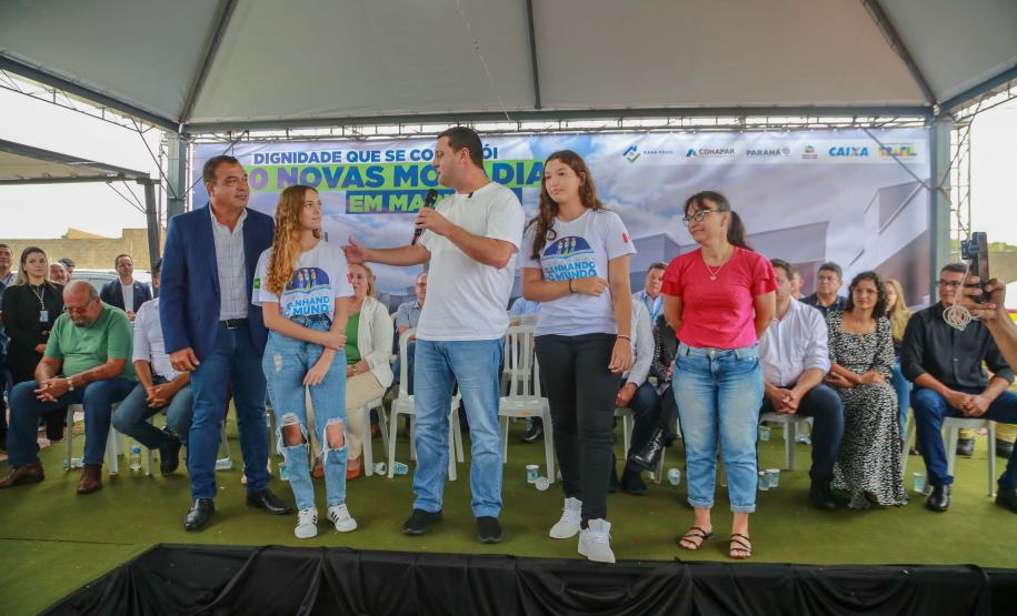 Com subsídio do Estado, 20 famílias de Marilena recebem as chaves da casa própria