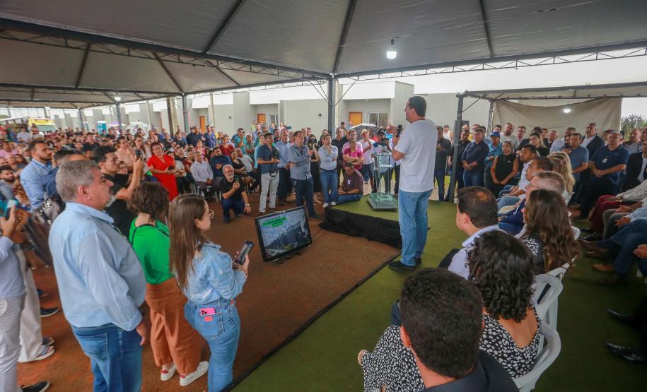 Com subsídio do Estado, 20 famílias de Marilena recebem as chaves da casa própria