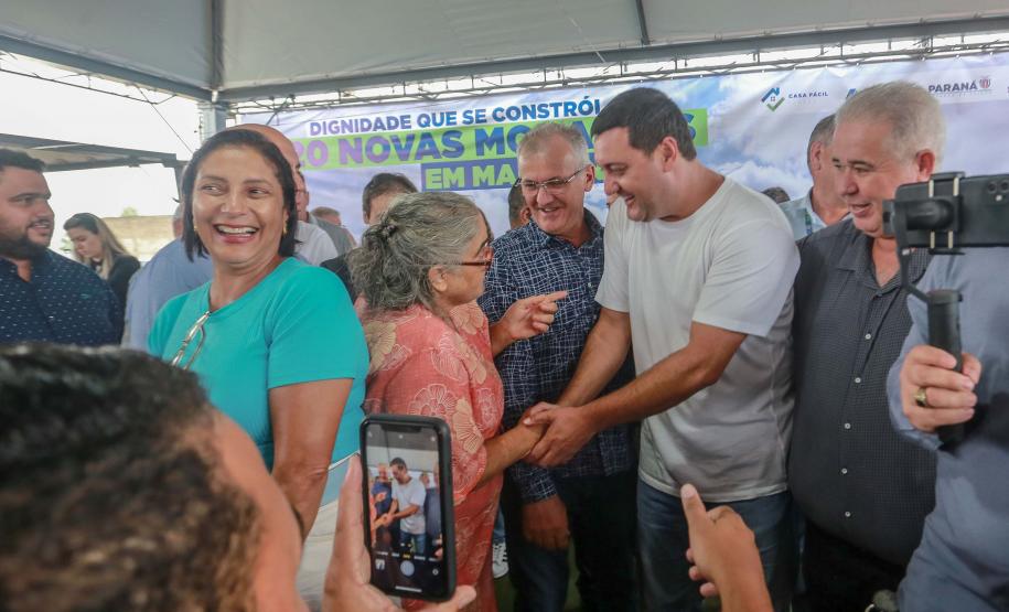 Com subsídio do Estado, 20 famílias de Marilena recebem as chaves da casa própria