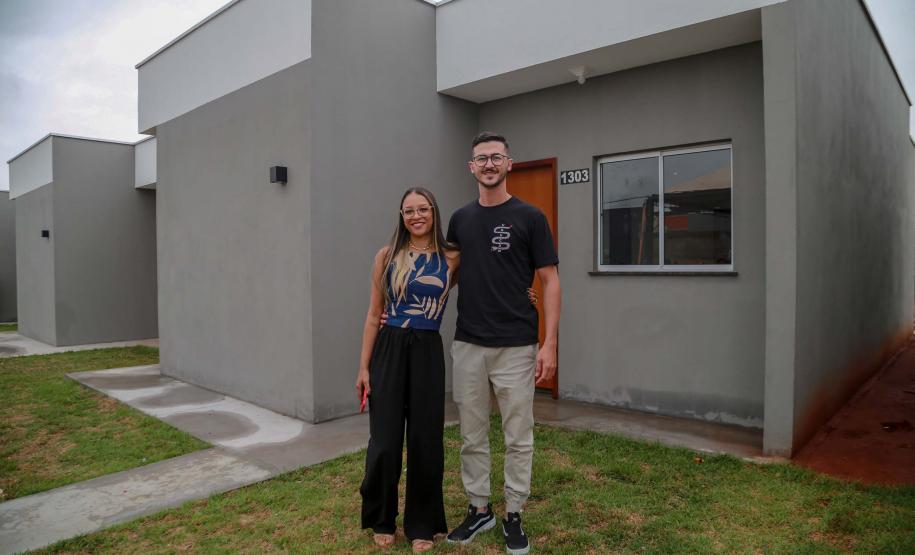 Com subsídio do Estado, 20 famílias de Marilena recebem as chaves da casa própria