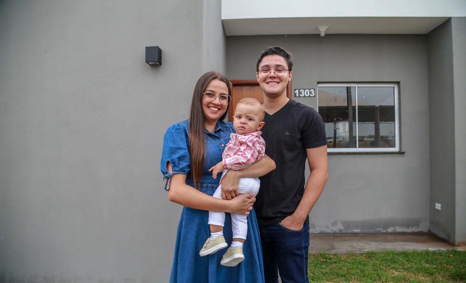 Com subsídio do Estado, 20 famílias de Marilena recebem as chaves da casa própria