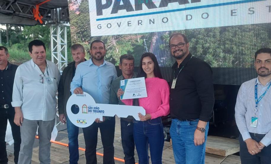 Cohapar entrega as chaves da casa própria a 34 famílias de São João do Triunfo