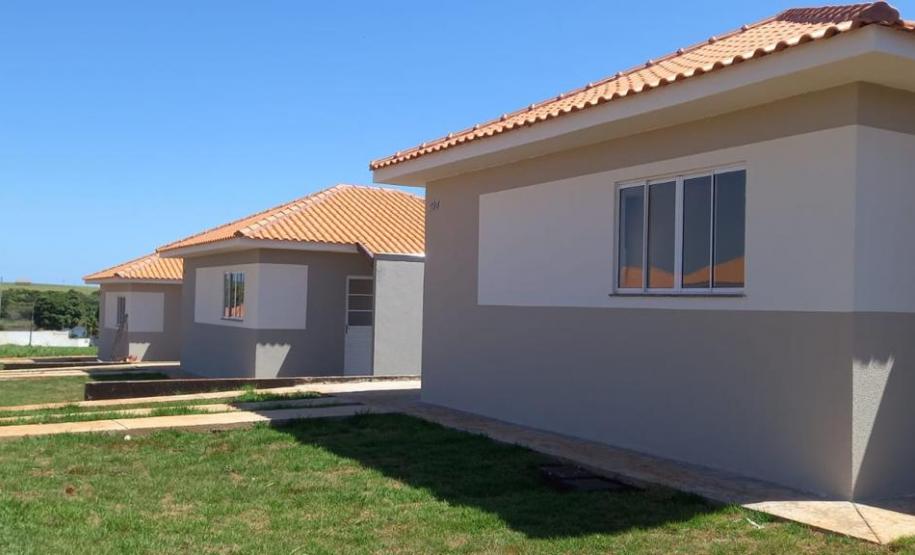 Em Primeiro de Maio, 17 famílias recebem recursos do Casa Fácil e conquistam a casa própria