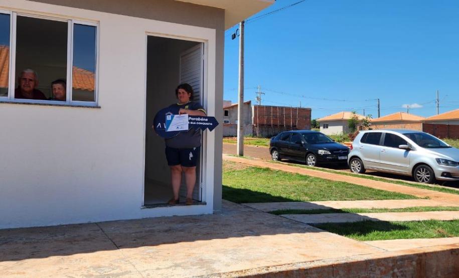 Em Primeiro de Maio, 17 famílias recebem recursos do Casa Fácil e conquistam a casa própria