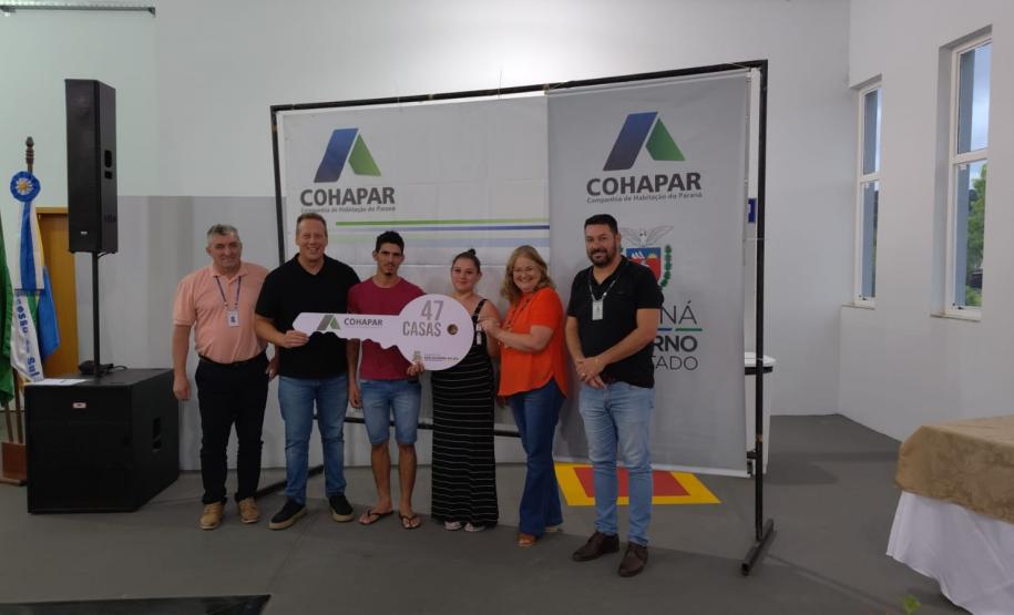 47 famílias de Bom Sucesso do Sul recebem as chaves da casa própria pelo programa Casa Fácil Paraná - Modalidade Financiamento