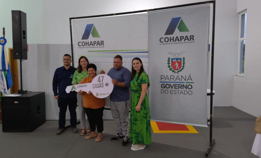 47 famílias de Bom Sucesso do Sul recebem as chaves da casa própria pelo programa Casa Fácil Paraná - Modalidade Financiamento