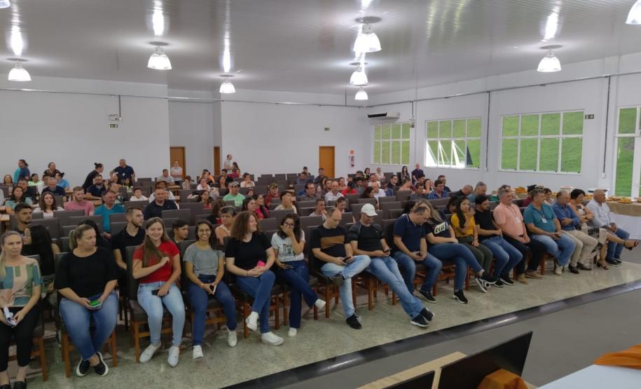 47 famílias de Bom Sucesso do Sul recebem as chaves da casa própria pelo programa Casa Fácil Paraná - Modalidade Financiamento