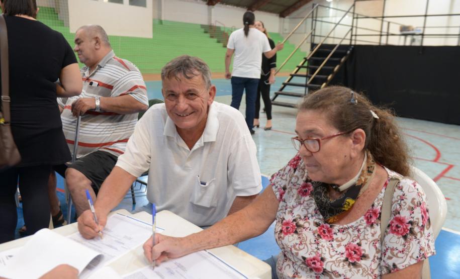 Programa da Cohapar leva escritura a preço acessível a 93 famílias de Bandeirantes