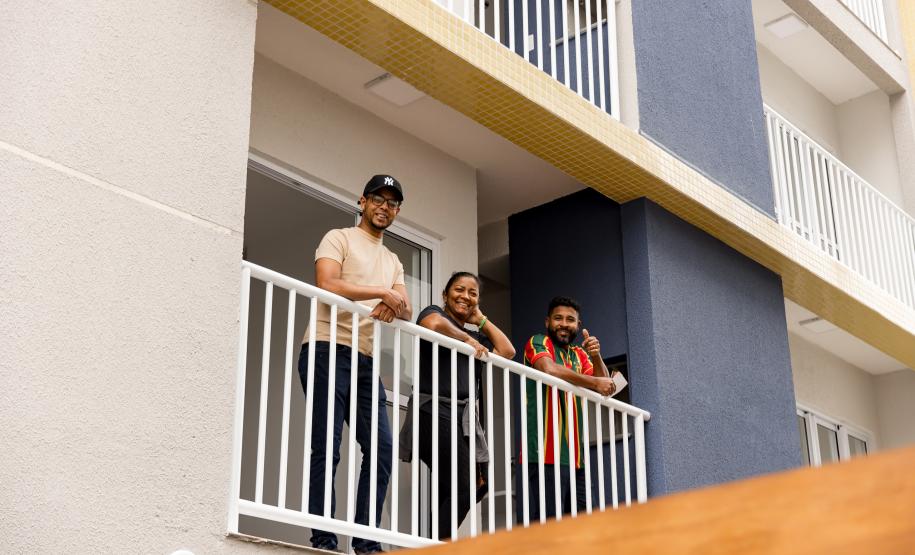 Com subsídio do Estado, Residencial Azzurra é entregue e beneficia 79 famílias em Pinhais