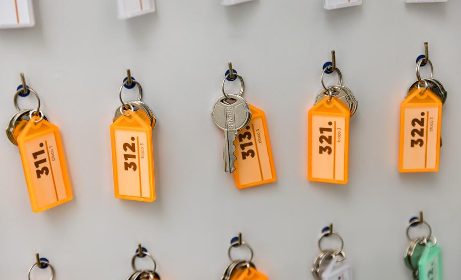 Com subsídio do Estado, Residencial Azzurra é entregue e beneficia 79 famílias em Pinhais