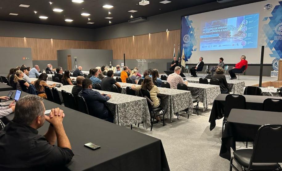 Cohapar participa do 1º Encontro Metropolitano de Gestores de Urbanismo, Planejamento e Habitação