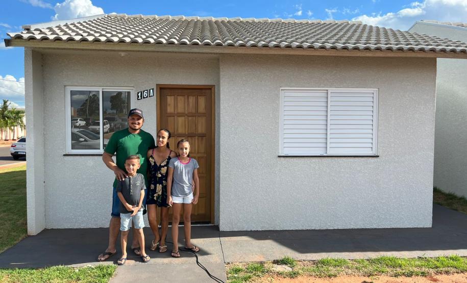 Entregas no norte e noroeste do Estado beneficiam 237 famílias parananenses através do Casa Fácil