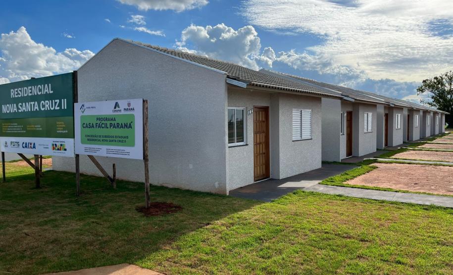 Entregas no norte e noroeste do Estado beneficiam 237 famílias parananenses através do Casa Fácil
