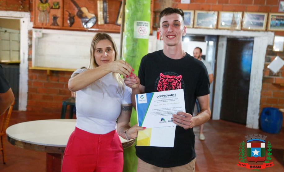 Por meio do Casa Fácil, 38 famílias de Missal conquistam a sonhada casa própria