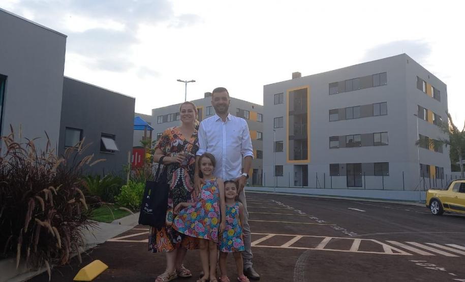 Com recursos estaduais, 160 famílias conquistam imóveis em Londrina