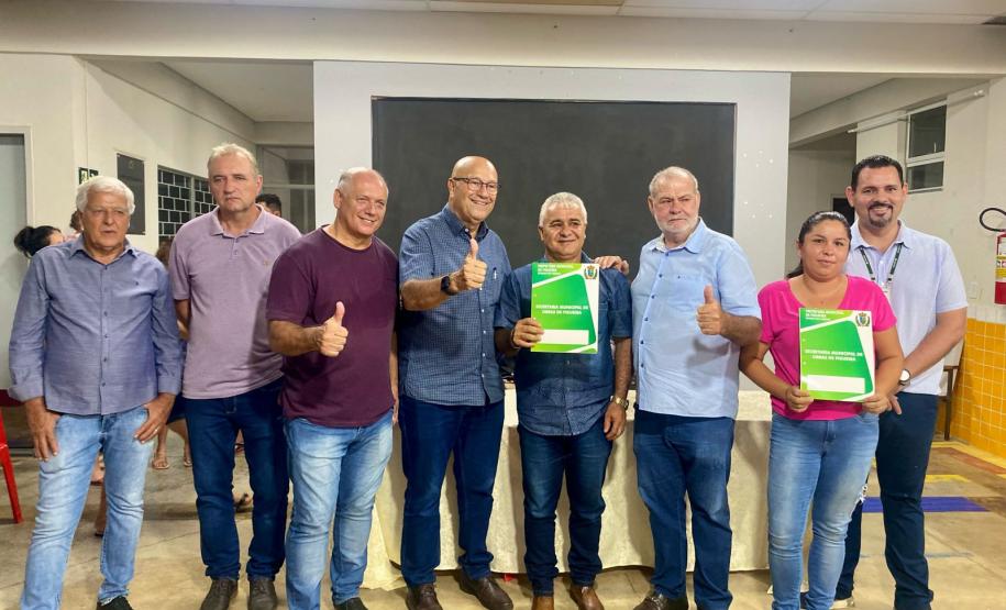 Cohapar entrega 58 matrículas de regularização fundiária para famílias de Figueira