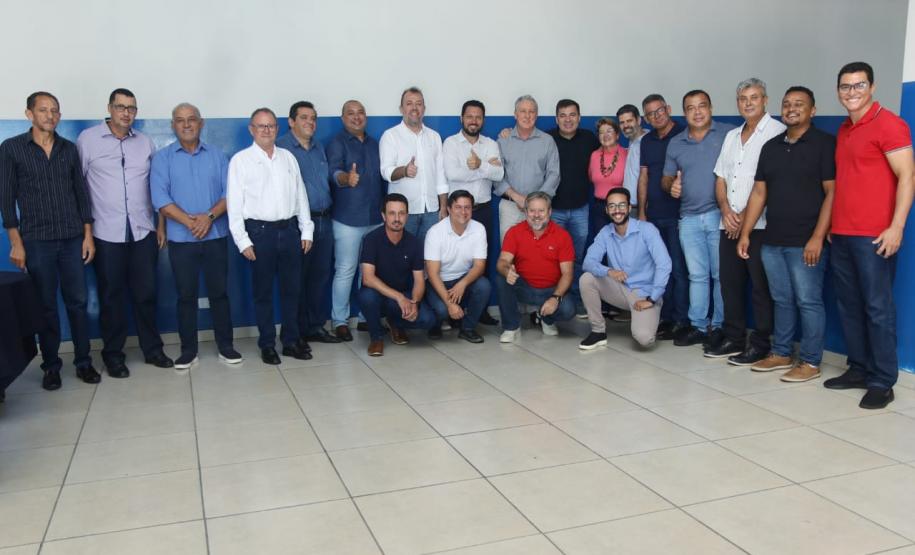 Cohapar e Casa Civil realizam eventos de adesão ao Programa Escritura na Mão junto à AMP