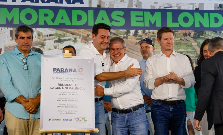 Casa Fácil: governador inaugura residencial com 144 apartamentos em Londrina