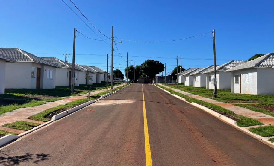 Por meio do Programa Casa Fácil, Cohapar entrega 30 casas e 45 escrituras públicas para famílias de Primeiro de Maio