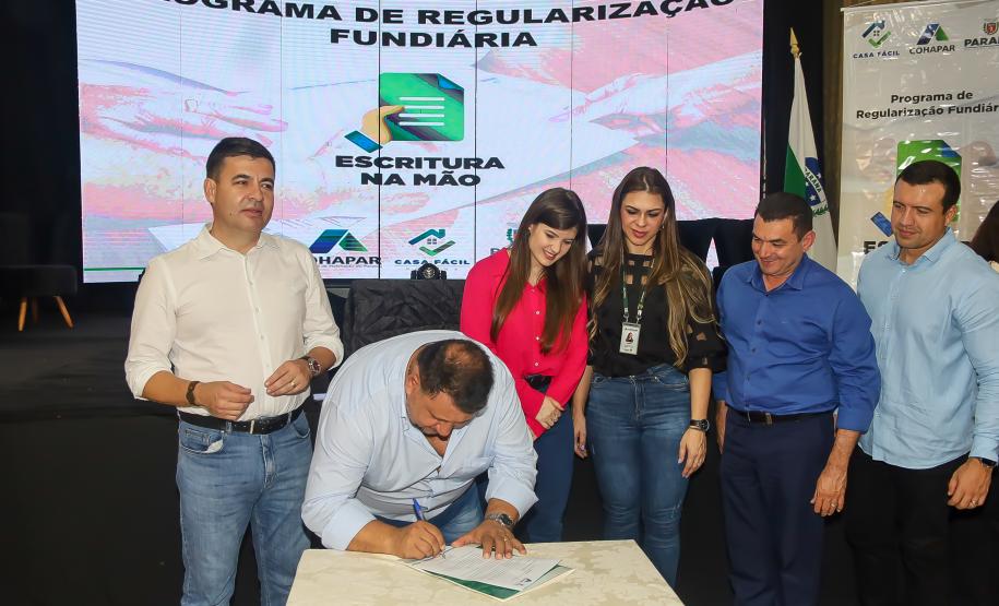 Cohapar e Casa Civil realizam eventos de adesão ao Programa Escritura na Mão junto à AMP