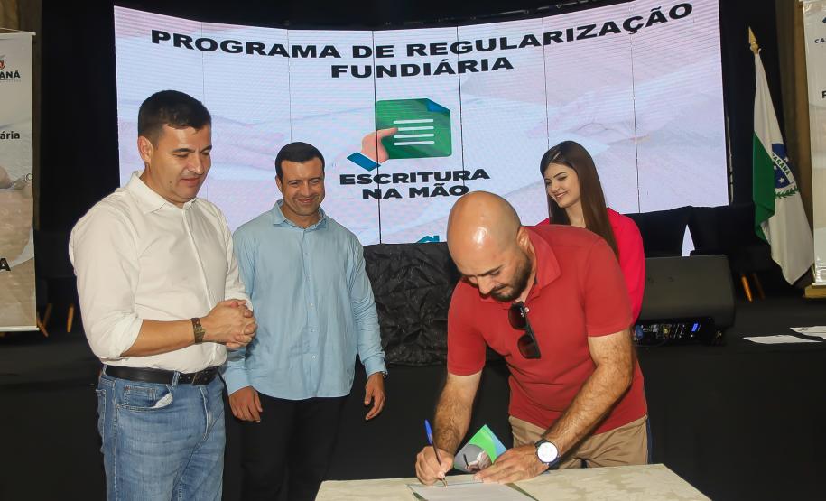 Cohapar e Casa Civil realizam eventos de adesão ao Programa Escritura na Mão junto à AMP