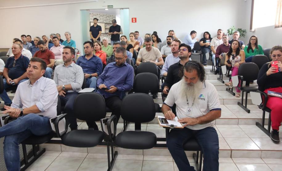 Estado promove eventos para adesão de prefeituras ao Programa Escritura na Mão